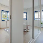 Marisol, Spacious T2 With Ac Near Golf, Aroeira, Caparica *
