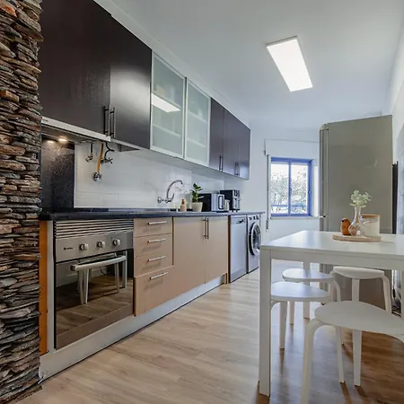 Appartement Marisol, Spacious T2 With Ac Near Golf, Aroeira, Caparica Charneca (Setubal)