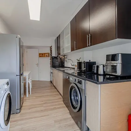 Appartement Marisol, Spacious T2 With Ac Near Golf, Aroeira, Caparica Charneca (Setubal)