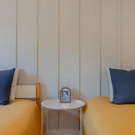 Appartement Marisol, Spacious T2 With Ac Near Golf, Aroeira, Caparica Charneca (Setubal)