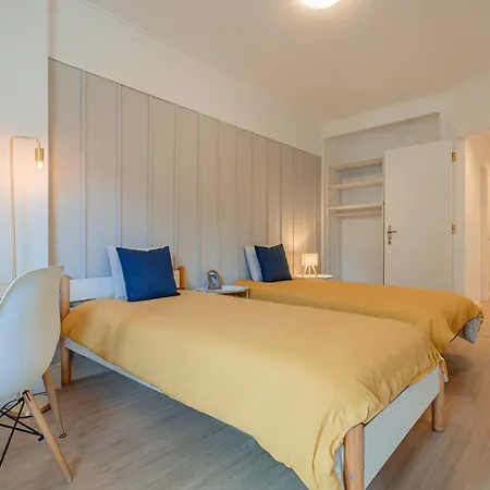 Appartement Marisol, Spacious T2 With Ac Near Golf, Aroeira, Caparica *