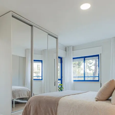 Marisol, Spacious T2 With Ac Near Golf, Aroeira, Caparica Appartement