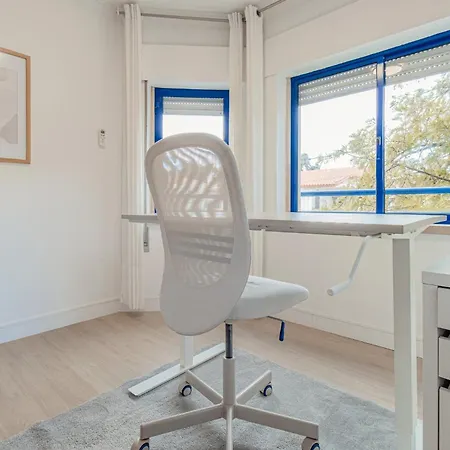 Appartement Marisol, Spacious T2 With Ac Near Golf, Aroeira, Caparica
