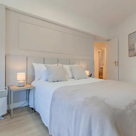 Marisol, Spacious T2 With Ac Near Golf, Aroeira, Caparica *