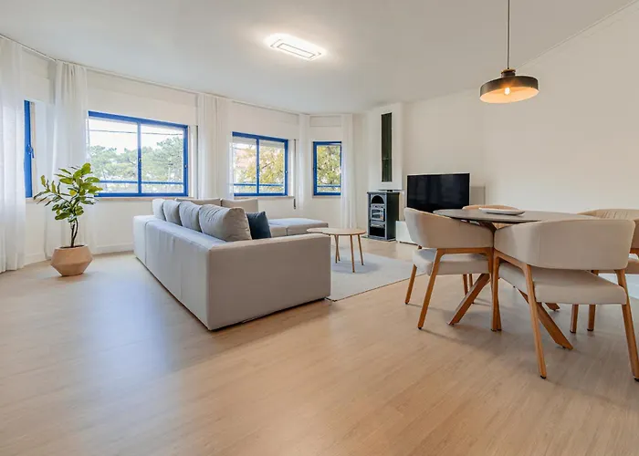 アパート Marisol, Spacious T2 With Ac Near Golf, Aroeira, Caparica *