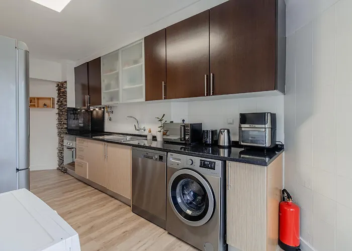 Marisol, Spacious T2 With Ac Near Golf, Aroeira, Caparica シャルネカ