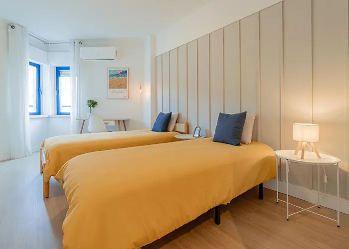 Marisol, Spacious T2 With Ac Near Golf, Aroeira, Caparica * シャルネカ