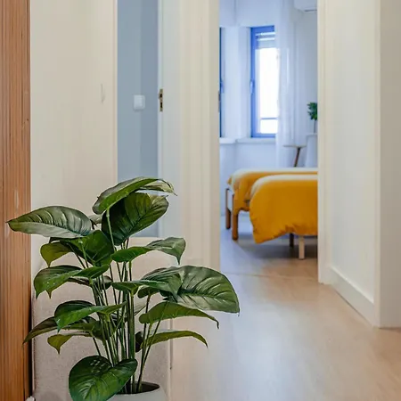Marisol, Spacious T2 With Ac Near Golf, Aroeira, Caparica * 차르네카