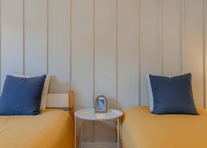 דירה Marisol, Spacious T2 With Ac Near Golf, Aroeira, Caparica שארנקה