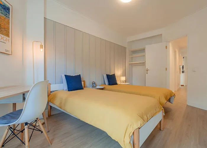 דירה Marisol, Spacious T2 With Ac Near Golf, Aroeira, Caparica *